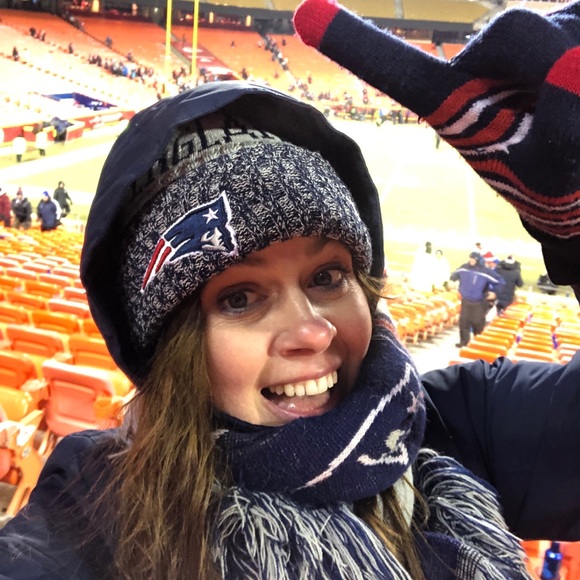 Meet your Posher, Allison - Picture 2 of 2